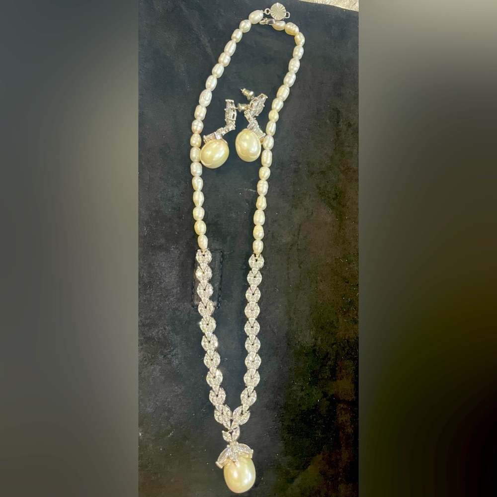 Wedding necklace and earrings